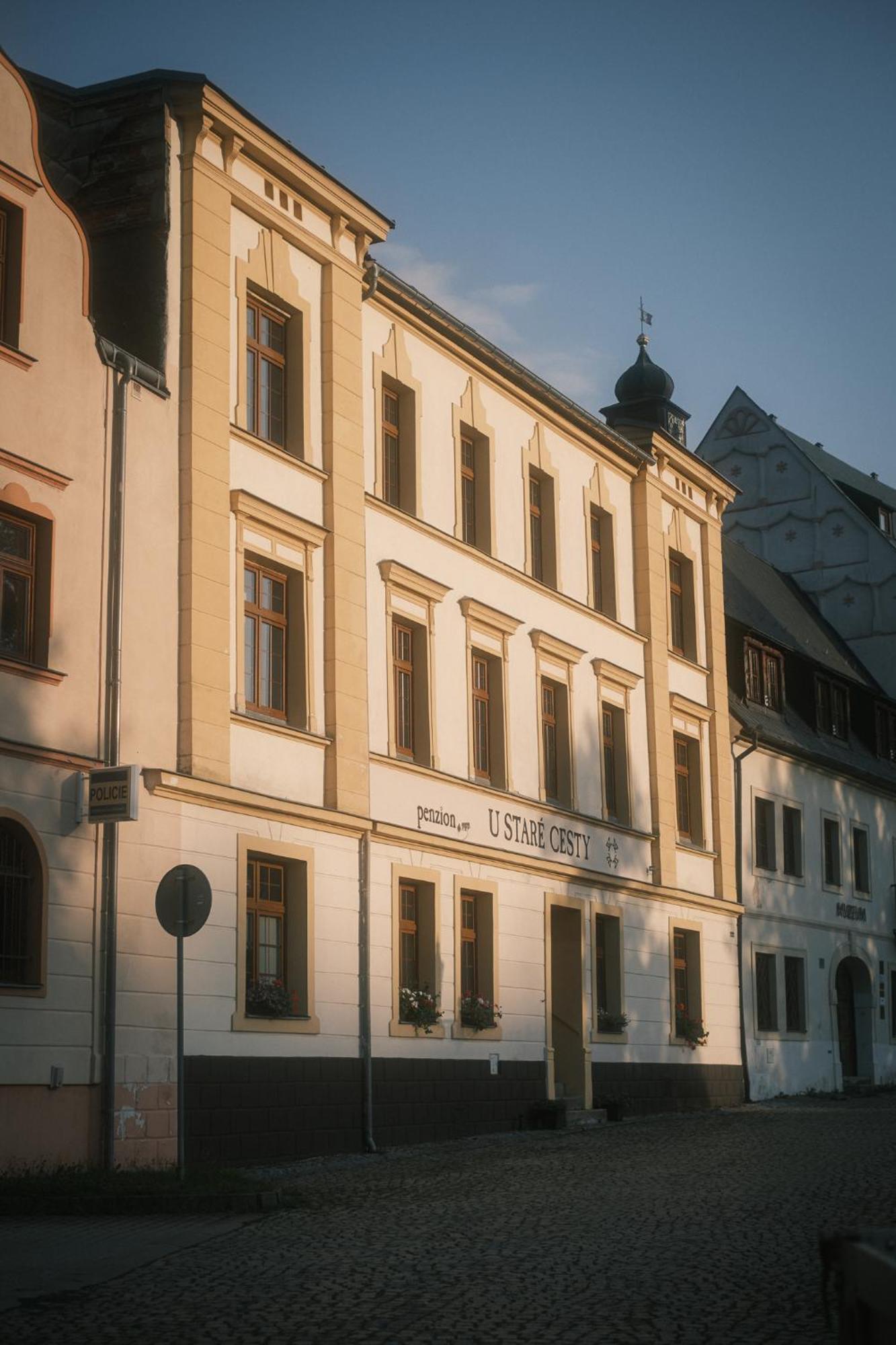 U Stare Cesty Hotel Horní Slavkov Екстериор снимка